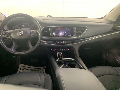 Used 2020 Buick Enclave Essence image 34