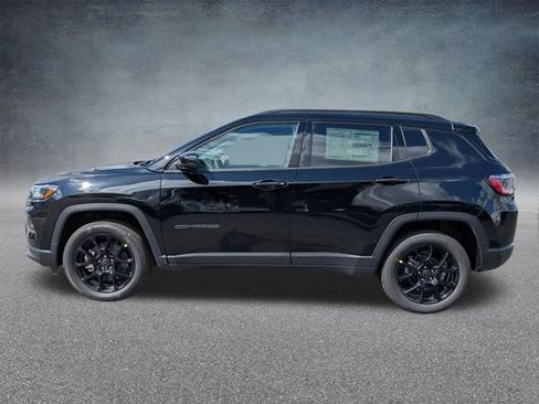 New 2026 Jeep Compass Latitude w/ Sun and Sound Group AWD/4WD image 8