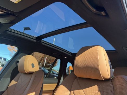 Used 2024 BMW X5 xDrive50e image 24