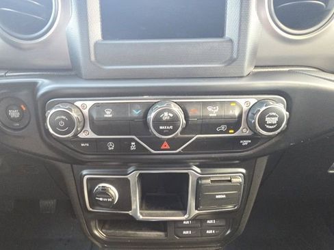 Used 2022 Jeep Gladiator Sport w/ Auxiliary Switch Group AWD/4WD image 35