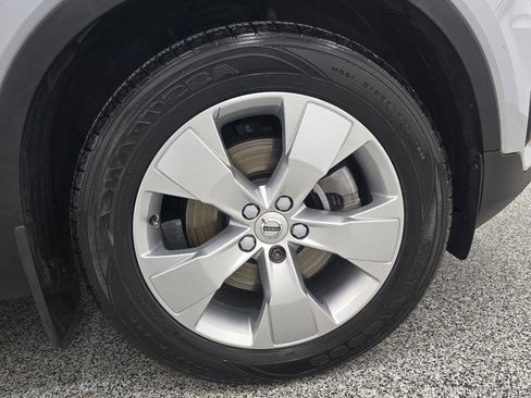 Used 2021 Volvo XC40 T5 Momentum AWD/4WD image 33