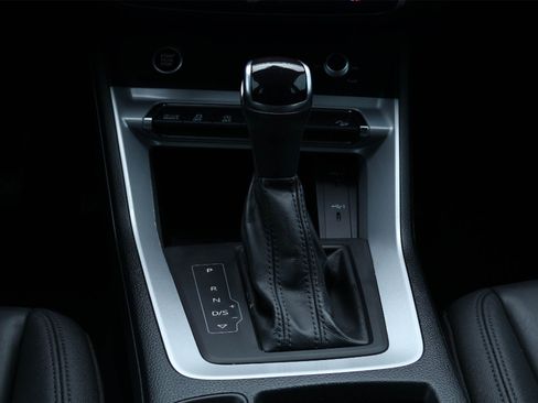 Used 2022 Audi Q3 2.0T Premium w/ Convenience Package image 17