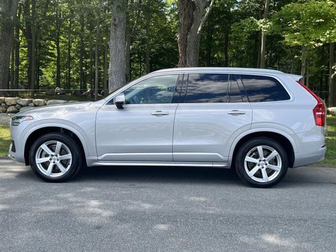 Used 2023 Volvo XC90 B5 Core image 12