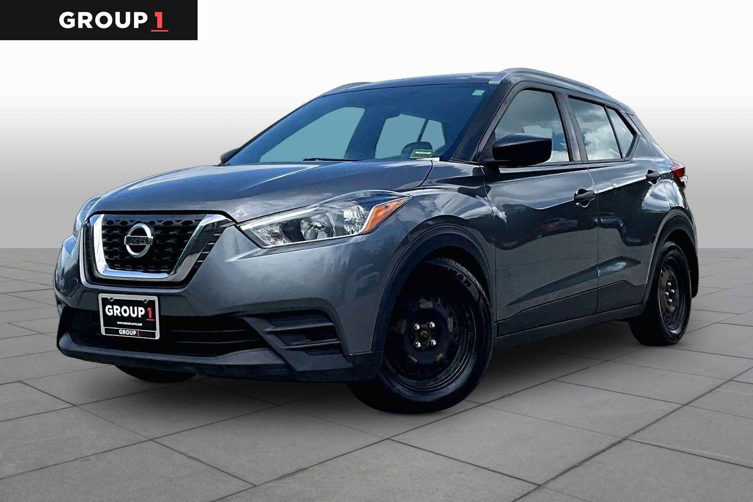 Used 2019 Nissan Kicks S FWD image 1