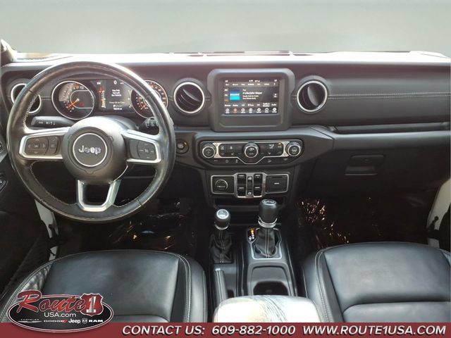 Used 2018 Jeep Wrangler Unlimited Sahara w/ Cold Weather Group AWD/4WD image 13
