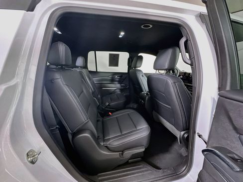 Used 2026 Chevrolet Traverse LT FWD image 31