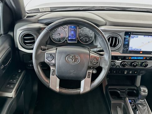 Used 2018 Toyota Tacoma Limited AWD/4WD image 18