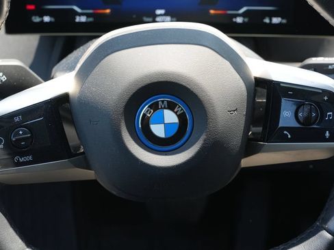 Used 2024 BMW iX xDrive50 w/ Sport Package AWD/4WD image 18