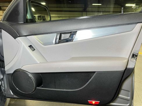 Used 2008 Mercedes-Benz C 300 4MATIC Sedan image 10