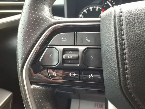Used 2022 Toyota Tundra SR5 AWD/4WD image 18