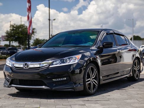 Used 2016 Honda Accord Sport image 6