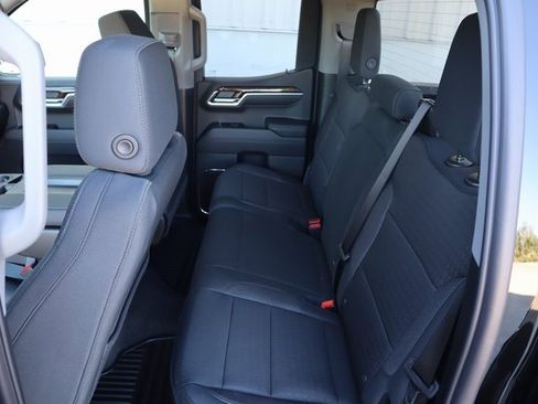 New 2025 GMC Sierra 1500 Elevation image 12