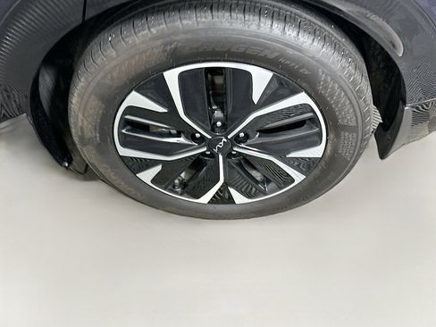 Used 2024 Kia EV6 Wind RWD image 11