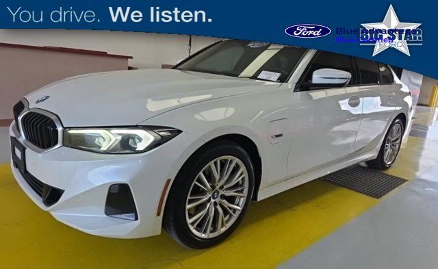 Used 2023 BMW 330e w/ Driving Assistance Package RWD image 1