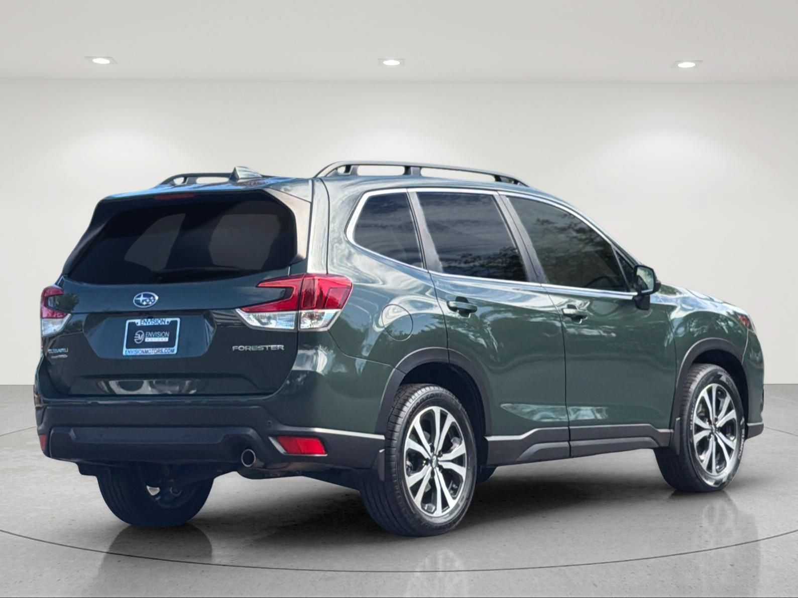 Used 2022 Subaru Forester Limited AWD/4WD image 5