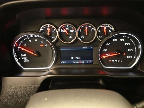 Used 2021 Chevrolet Silverado 1500 LT w/ Z71 Off-Road Package AWD/4WD image 6
