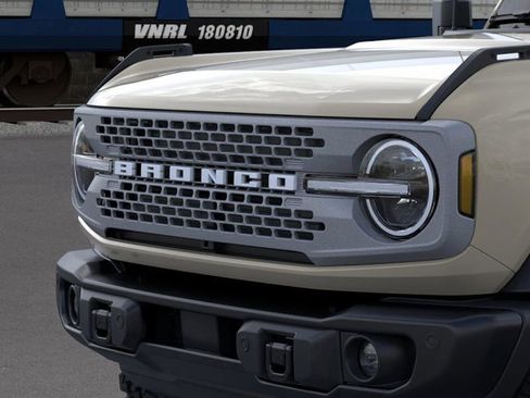 New 2025 Ford Bronco Badlands image 44