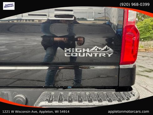 Used 2019 Chevrolet Silverado 1500 High Country w/ High Country Premium Package AWD/4WD image 15
