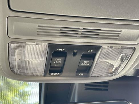 Used 2022 Honda Pilot Special Edition image 31
