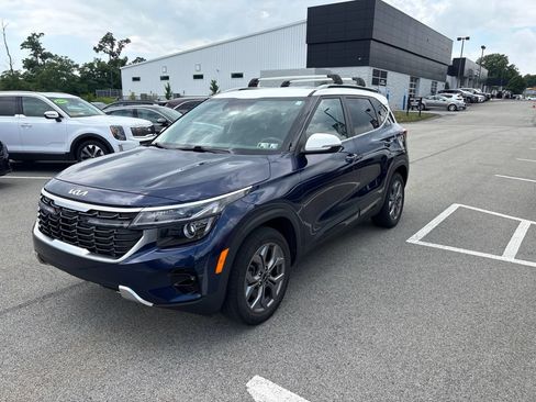 Certified 2024 Kia Seltos S AWD/4WD image 3