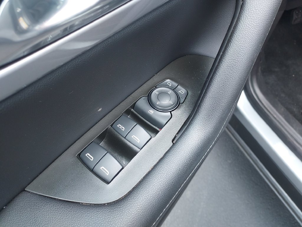 Used 2024 Chevrolet Blazer LT FWD image 11