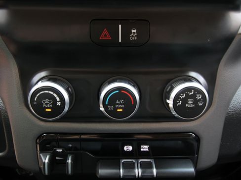 Used 2020 RAM 2500 Big Horn AWD/4WD image 29