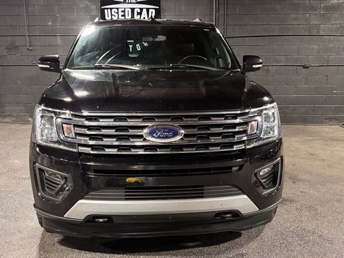 Used 2019 Ford Expedition Max XLT w/ Equipment Group 202A AWD/4WD image 9
