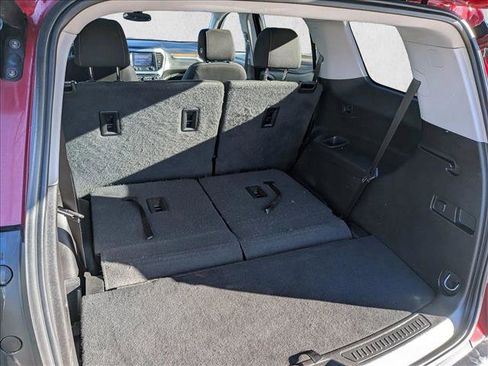 Used 2020 GMC Acadia SLE w/ Driver Convenience Package image 19