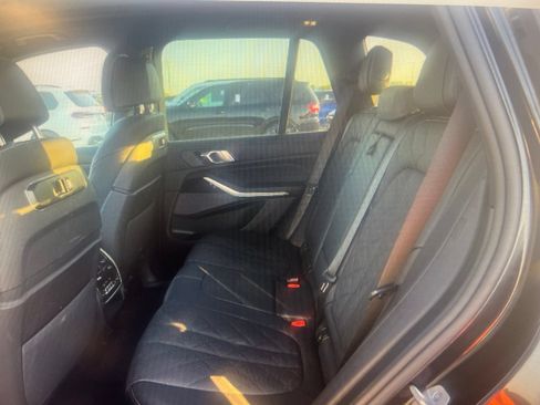 Used 2025 BMW X5 xDrive40i AWD/4WD image 19