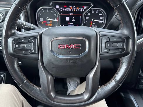 Used 2021 GMC Sierra 1500 AT4 w/ AT4 Value Package AWD/4WD image 4