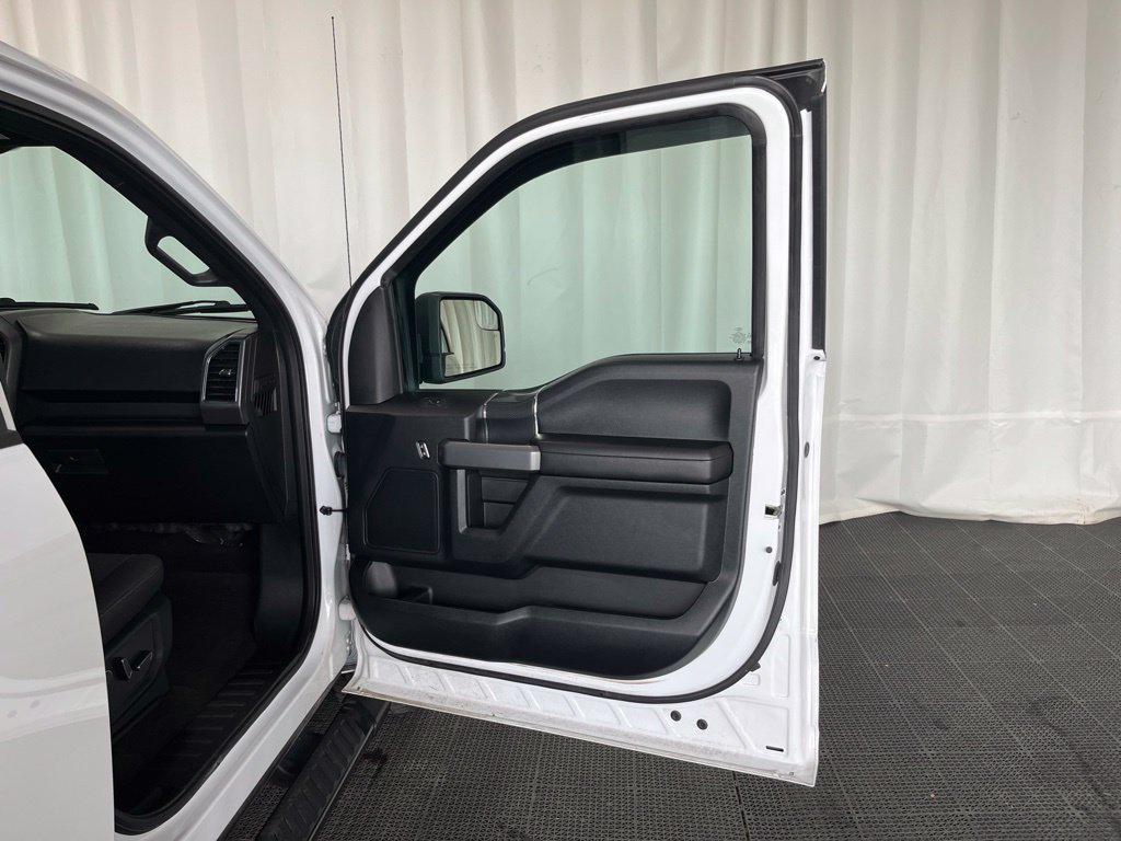 Used 2018 Ford F150 XLT w/ Equipment Group 302A Luxury AWD/4WD image 18