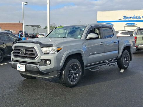 Used 2021 Toyota Tacoma SR5 image 3