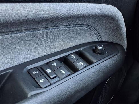 Used 2022 Jeep Compass Latitude image 18