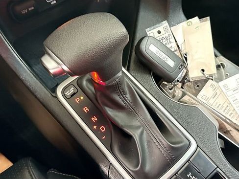 Used 2020 Kia Sportage S image 17