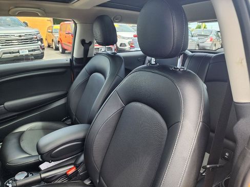 Used 2017 MINI Cooper 2-Door Hardtop FWD image 15