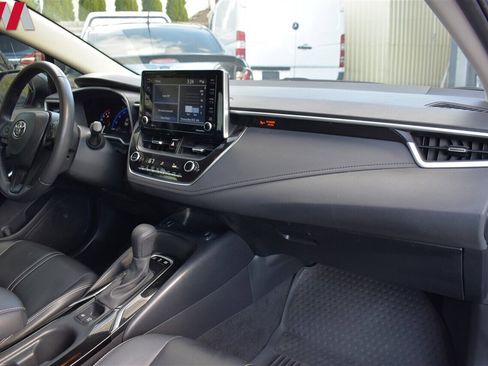 Used 2022 Toyota Corolla LE image 12
