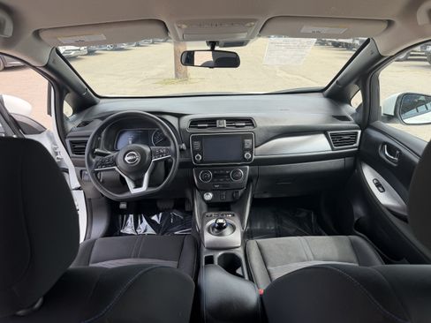 Used 2024 Nissan Leaf S FWD image 9