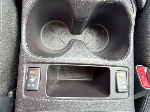 Used 2015 Nissan Rogue SV w/ SV Premium Package image 17