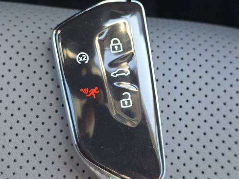 New 2026 Volkswagen Tiguan SE image 27