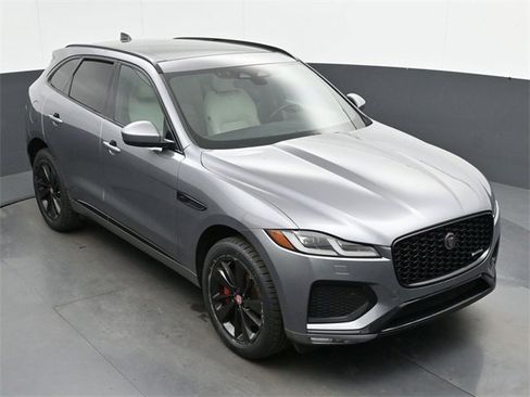 Used 2023 Jaguar F-PACE R-Dynamic S image 42