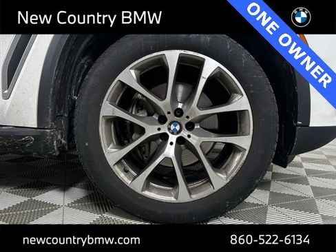 Used 2022 BMW X5 xDrive40i w/ Premium Package image 9