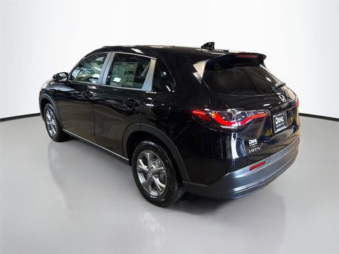 New 2026 Honda HR-V LX image 10
