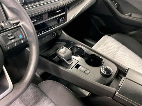 Certified 2023 Nissan Rogue SV AWD/4WD image 19