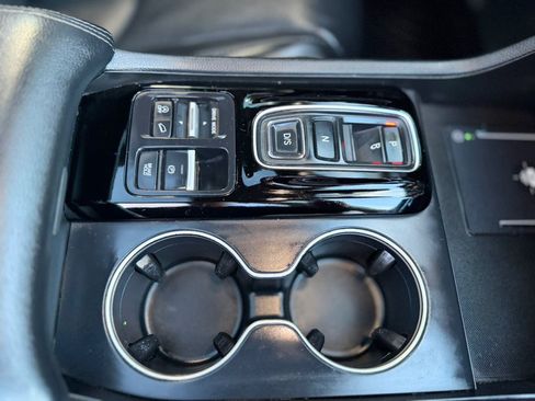 Used 2025 Honda Pilot Touring image 28