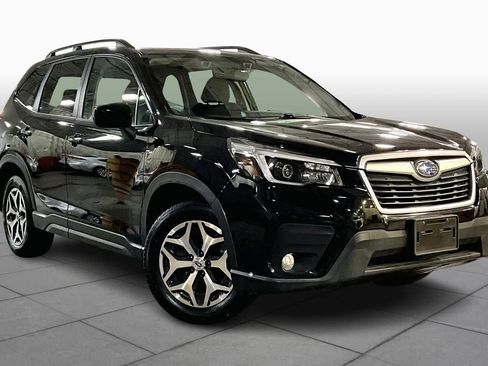 Used 2021 Subaru Forester Premium image 2