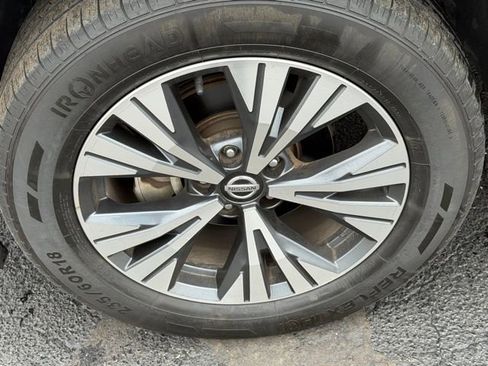 Used 2021 Nissan Rogue SV image 4