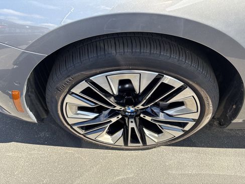 Used 2024 BMW 530i image 36