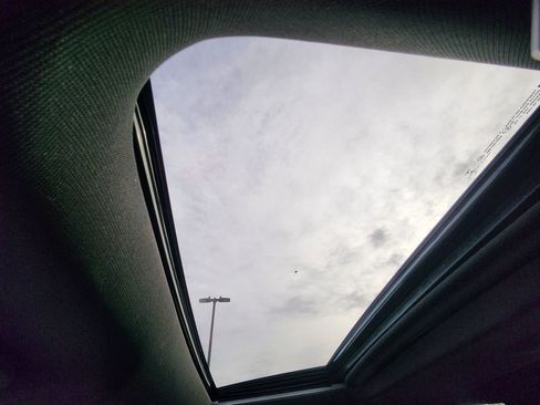 Certified 2023 GMC Sierra 1500 AT4 w/ AT4 Premium Package image 33