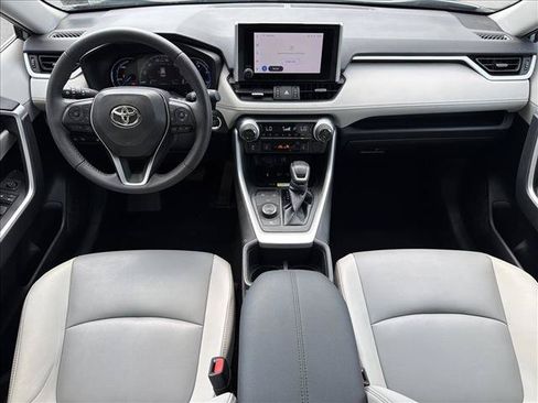 Used 2023 Toyota RAV4 XLE Premium AWD/4WD image 25