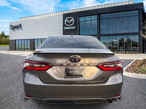 Used 2024 Toyota Camry SE image 4